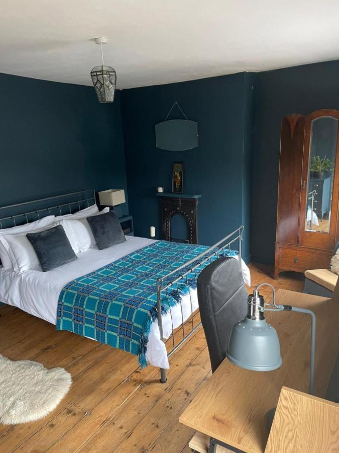 Efail Y Garn Bed & Breakfast Swansea Bagian luar foto