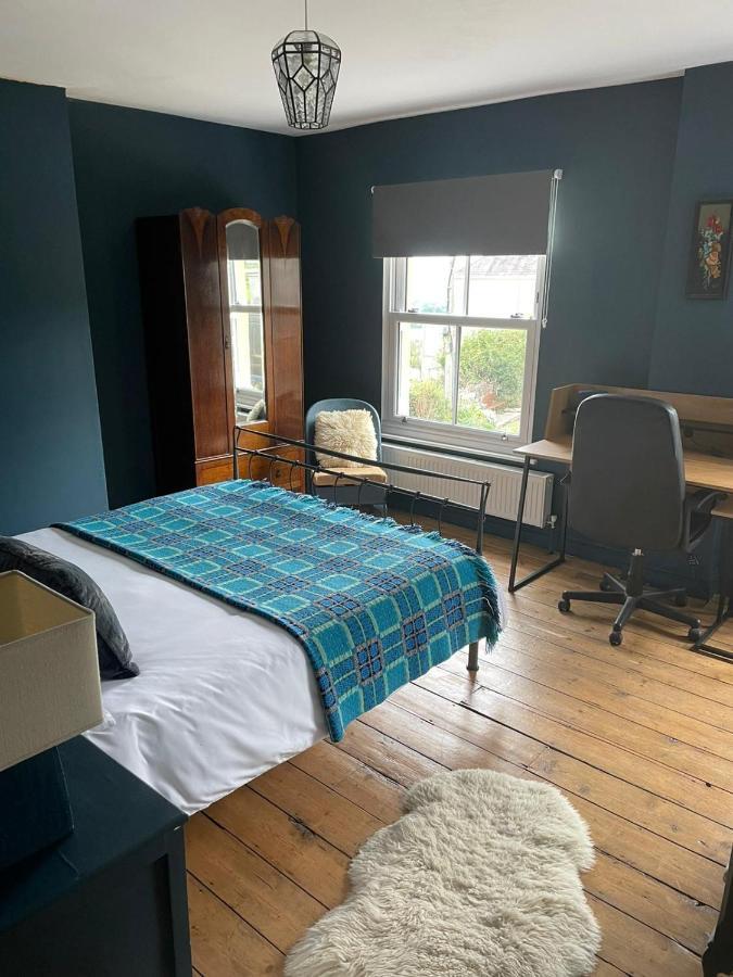 Efail Y Garn Bed & Breakfast Swansea Bagian luar foto