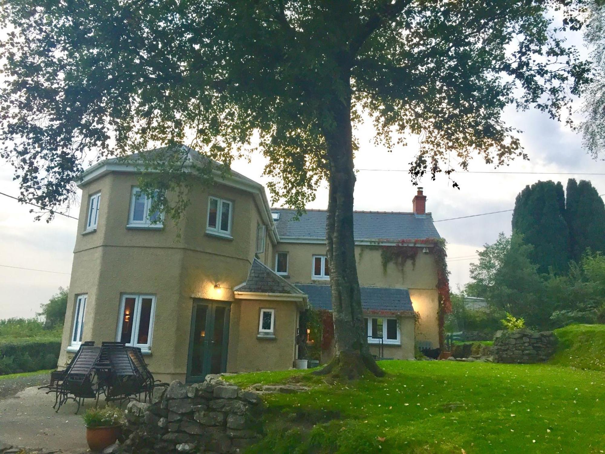 Efail Y Garn Bed & Breakfast Swansea Bagian luar foto